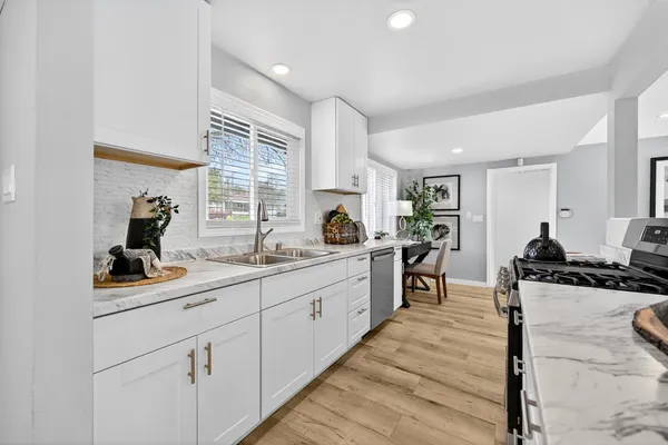 $575,000 | 4009 Fairwood Way, Carmichael, CA 95608