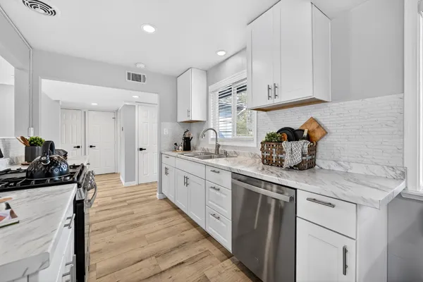$575,000 | 4009 Fairwood Way, Carmichael, CA 95608