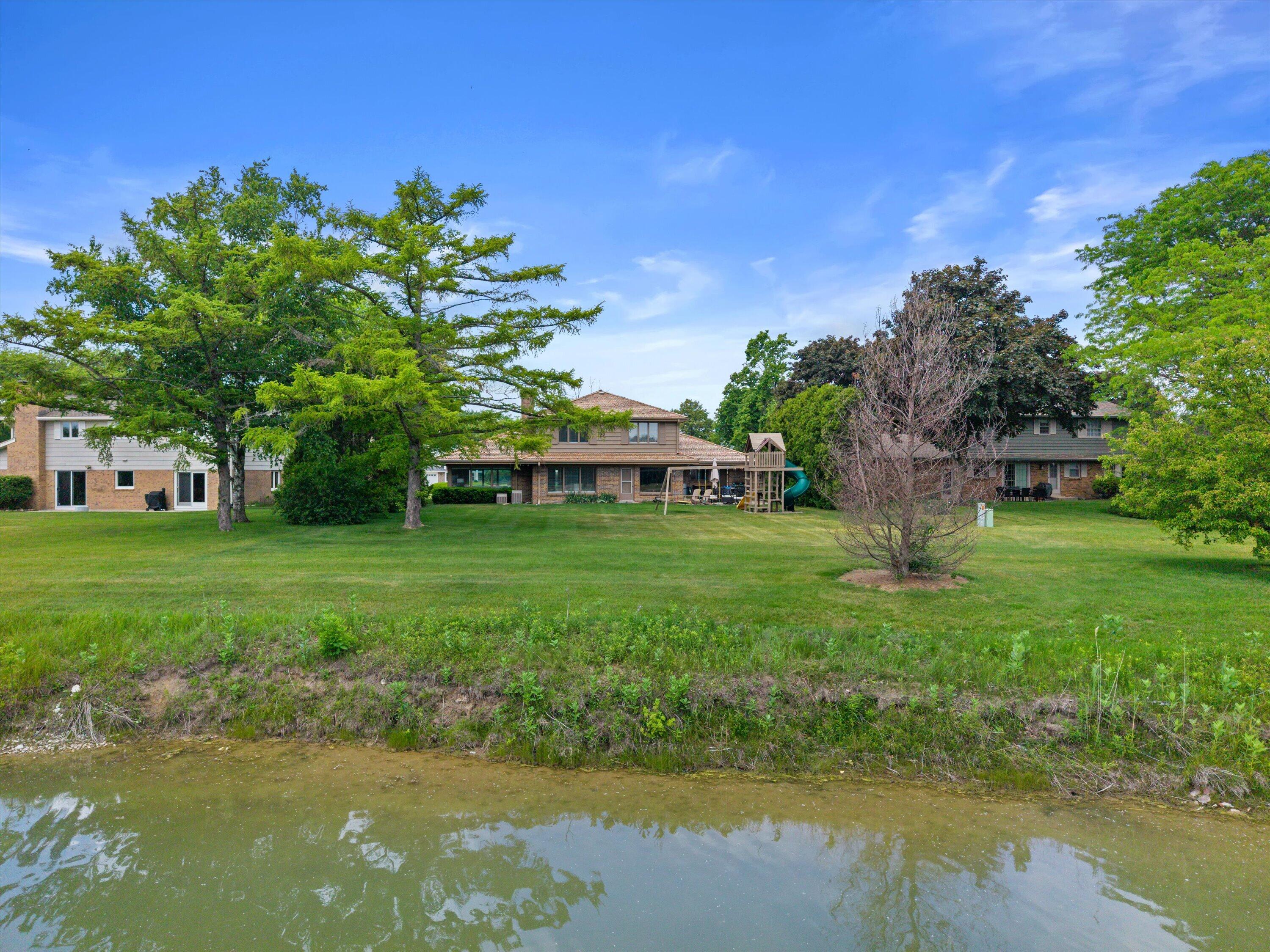 3 Shorewood Court Wind Point, WI 53402 - Photo 48 of 57 10-DJI_20260610122521_0150_D