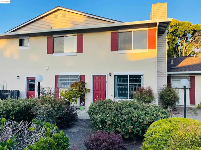 $379,000 | 2585 El Portal Drive, Unit C, San Pablo, CA 94806