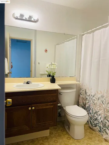 $379,000 | 2585 El Portal Drive, Unit C, San Pablo, CA 94806