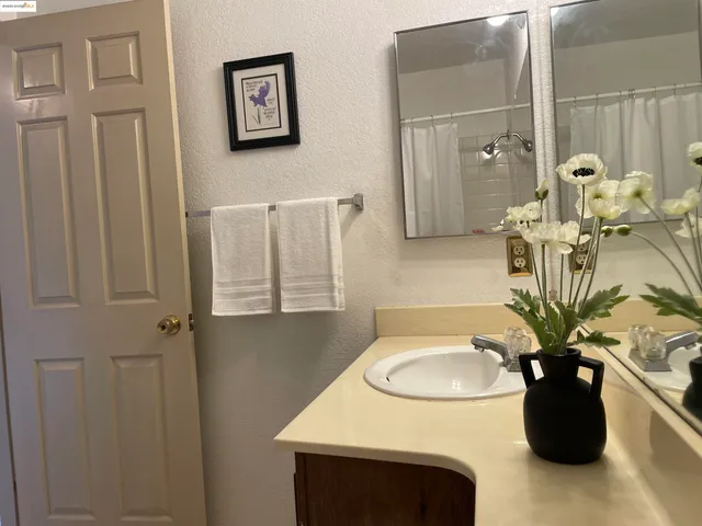 $379,000 | 2585 El Portal Drive, Unit C, San Pablo, CA 94806