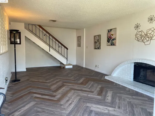 $379,000 | 2585 El Portal Drive, Unit C, San Pablo, CA 94806