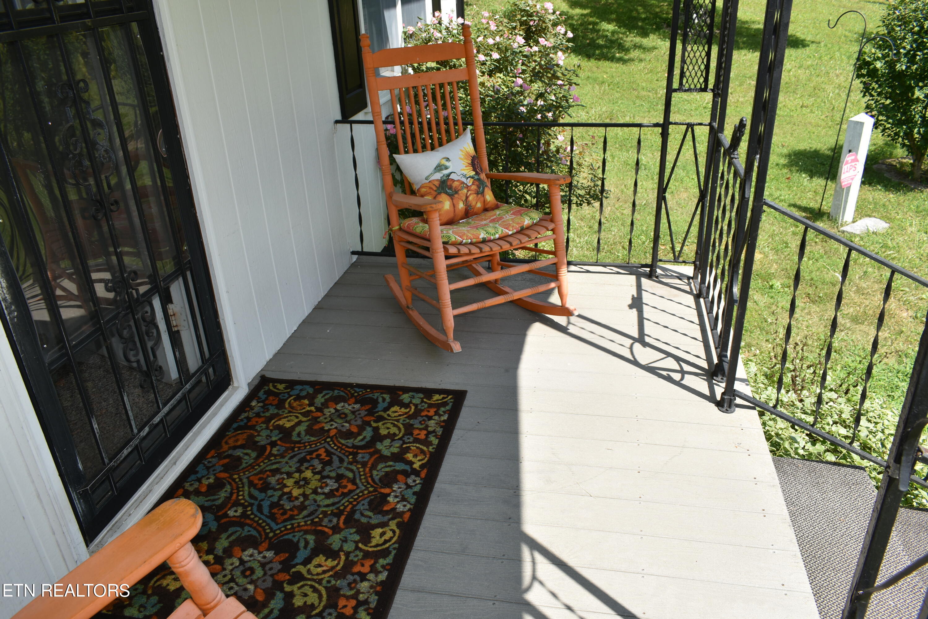 226 Hill Road Harrogate, TN 37752 - Photo 3 of 36 DSC_8546