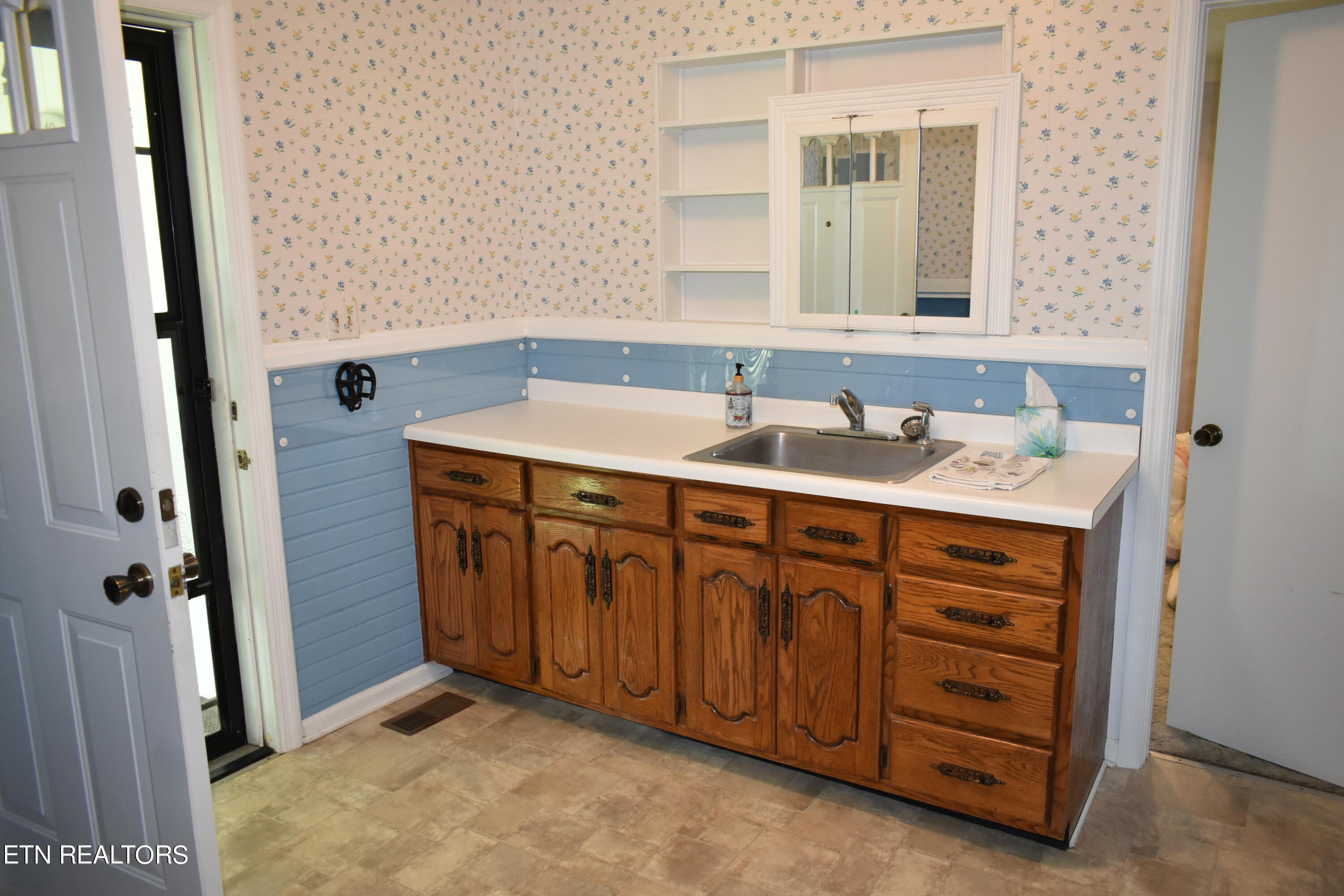 226 Hill Road Harrogate, TN 37752 - Photo 34 of 36 DSC_8523