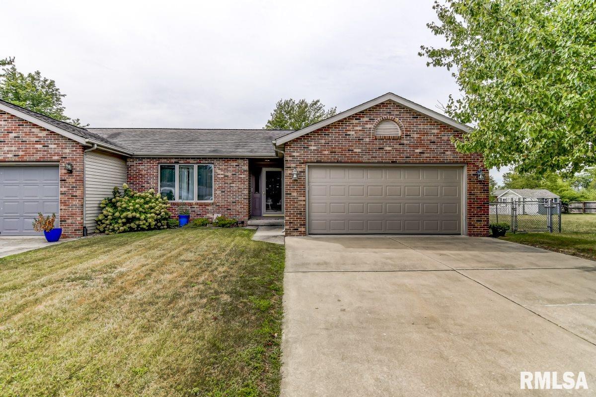 91 Potomac Road Rochester, IL 62563 - Photo 2 of 33