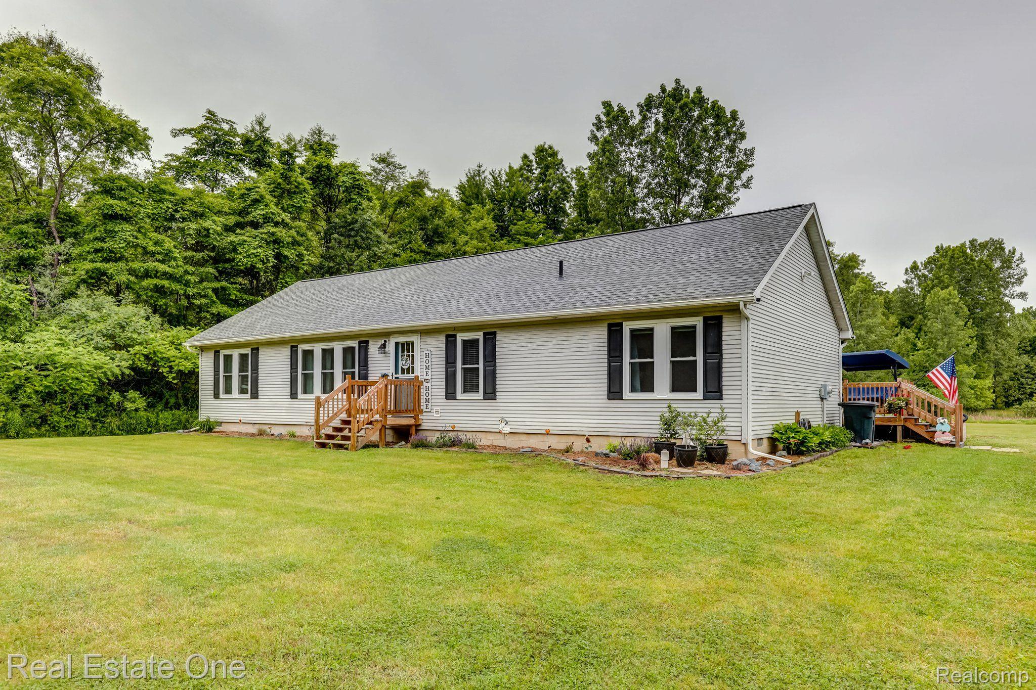 8178 West Newburg Road Belleville, MI 48111 - Photo 4 of 34 Gallery Image 4