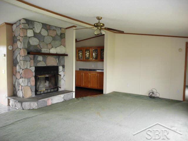 4785 East Burt Road Birch Run, MI 48415 - Photo 12 of 15 20362725-11.JPG