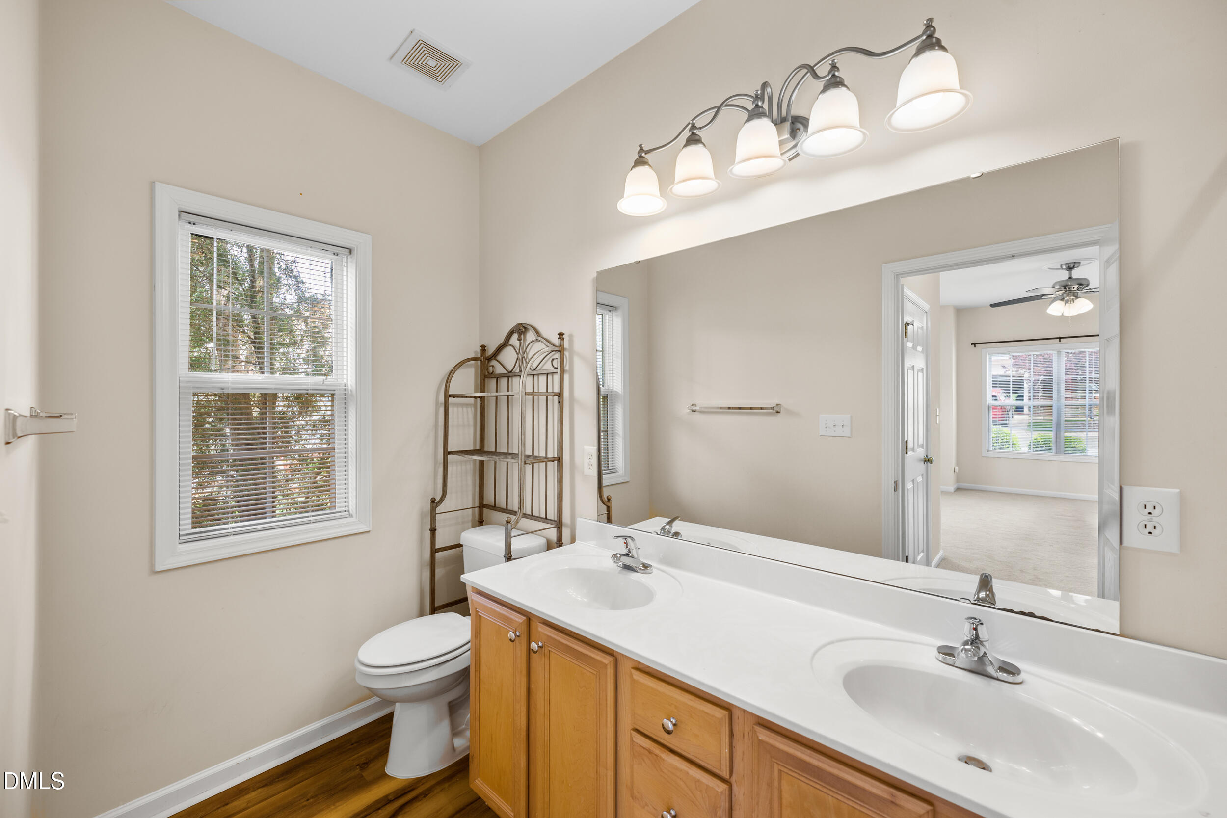 2751 Andover Glen Road Raleigh, NC 27604 - Photo 15 of 24 17 -2751 andover glen rd, interior, prim