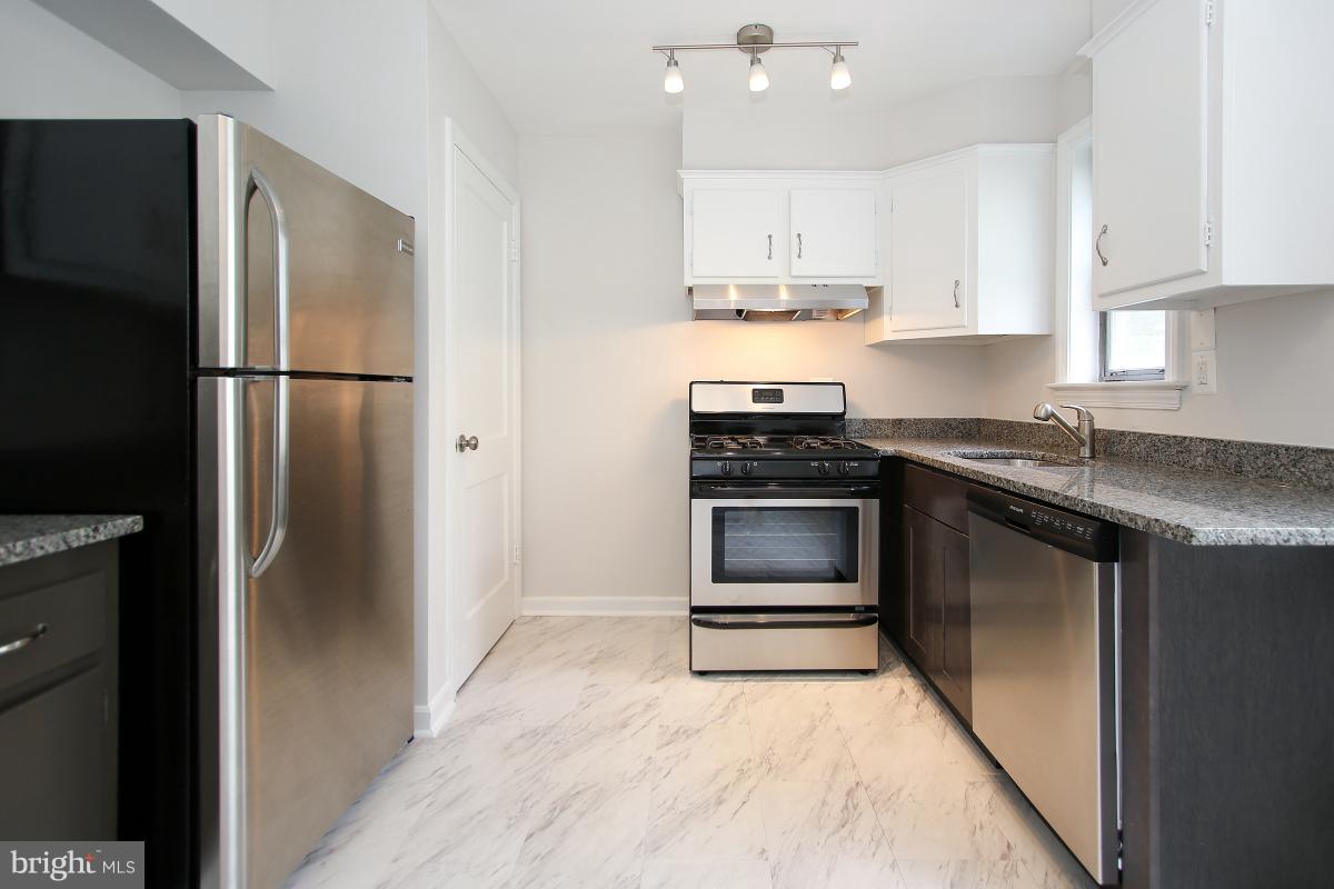 3408 Anderson Road Kensington, MD 20895 - Photo 7 of 30 Updated KT w/ new stainles appliances. Never Used!