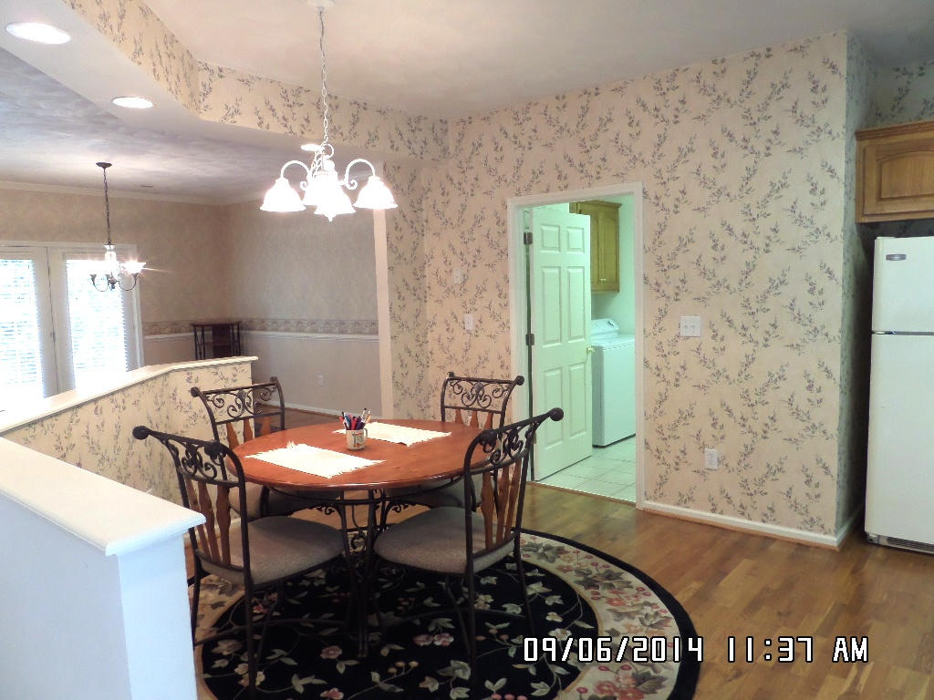 1922 Millbridge Road Salem, VA 24153 - Photo 15 of 43 1922breakfast1