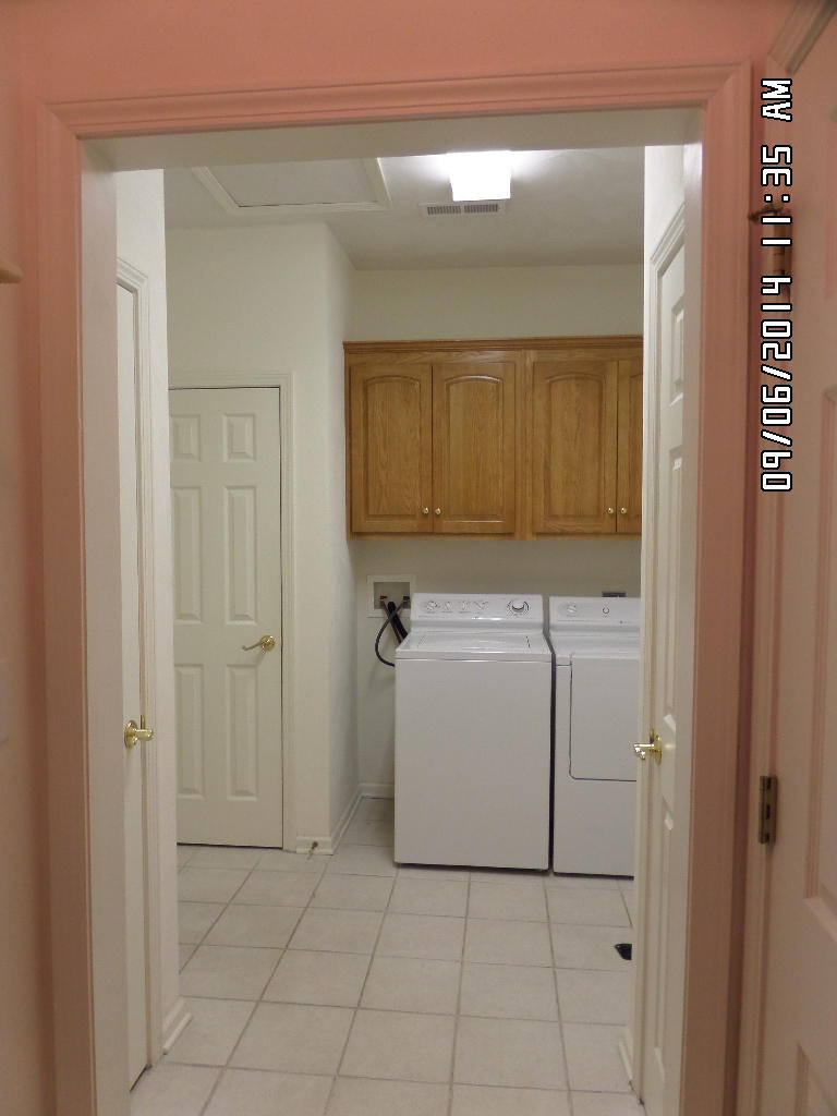 1922 Millbridge Road Salem, VA 24153 - Photo 40 of 43 1922laundry2