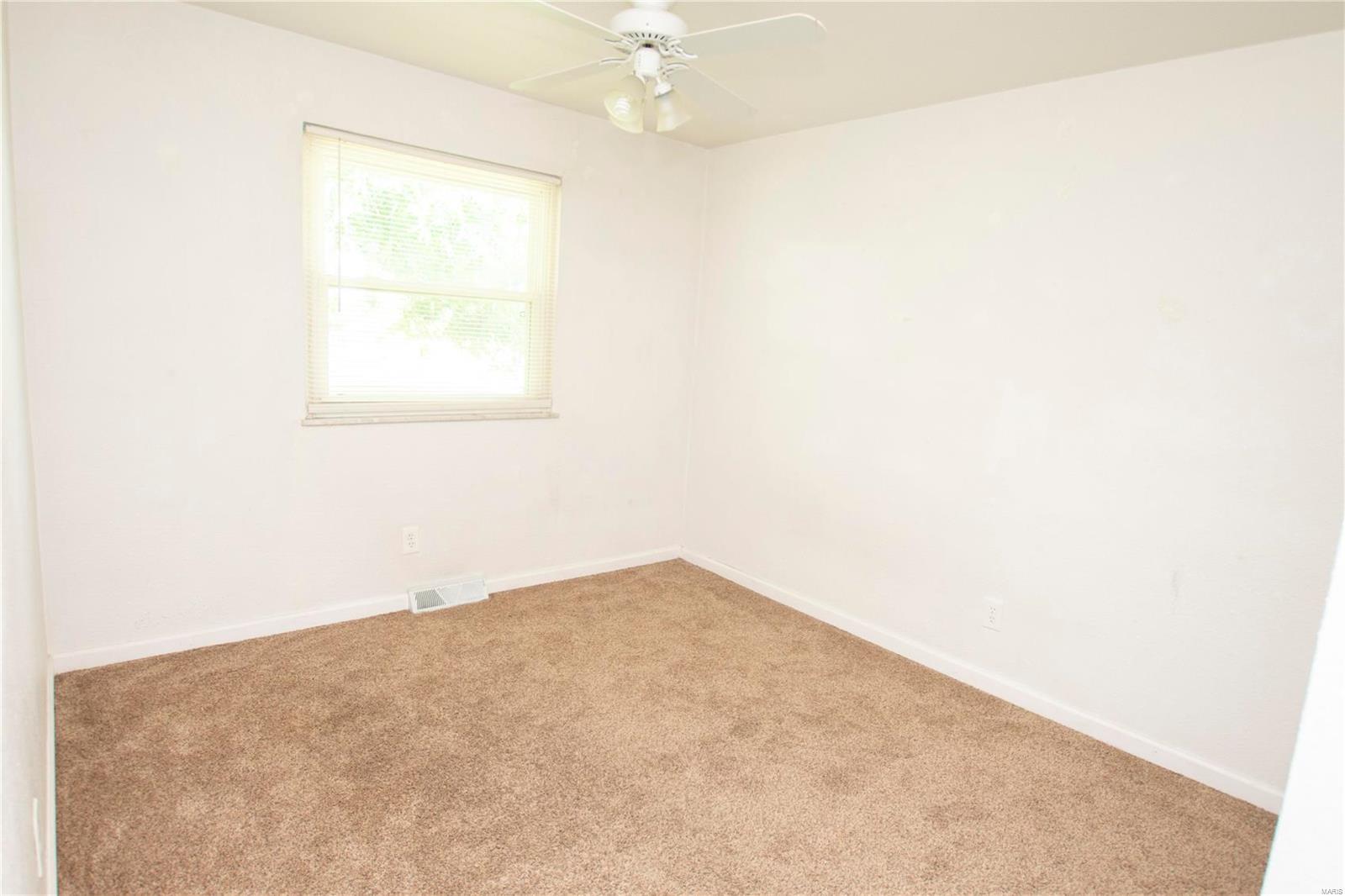 3215 Main Street Alton, IL 62002 - Photo 12 of 18 Gallery Image 12