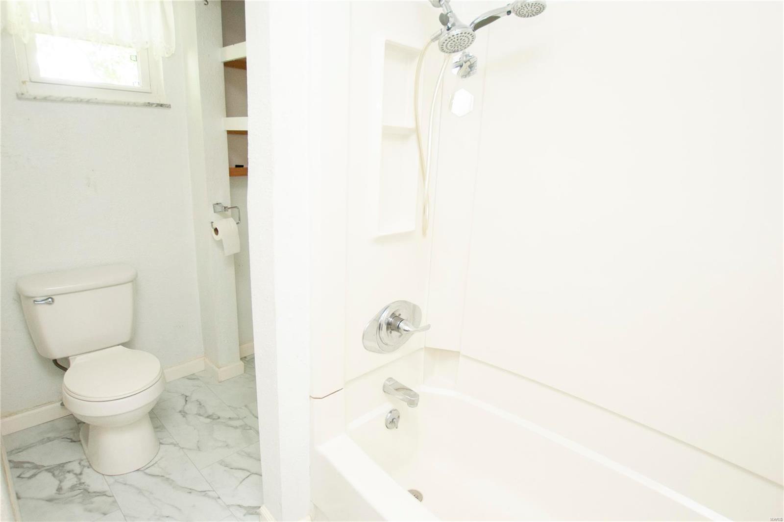 3215 Main Street Alton, IL 62002 - Photo 4 of 18 Gallery Image 4