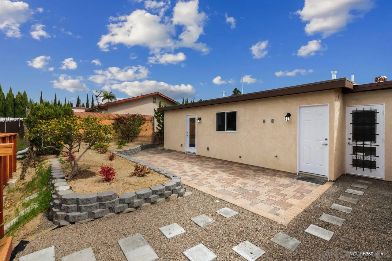 1427 Panorama Ridge Road Oceanside, CA 92056 - Photo 28 of 33 a view of a backyard