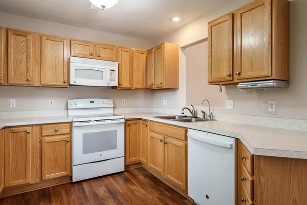 $199,900 | 12014 Baneberry Drive, Unit 32, Roscoe, IL 61073