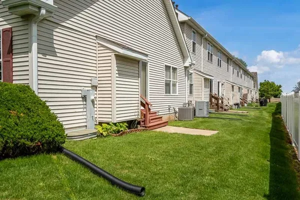 $199,900 | 12014 Baneberry Drive, Unit 32, Roscoe, IL 61073
