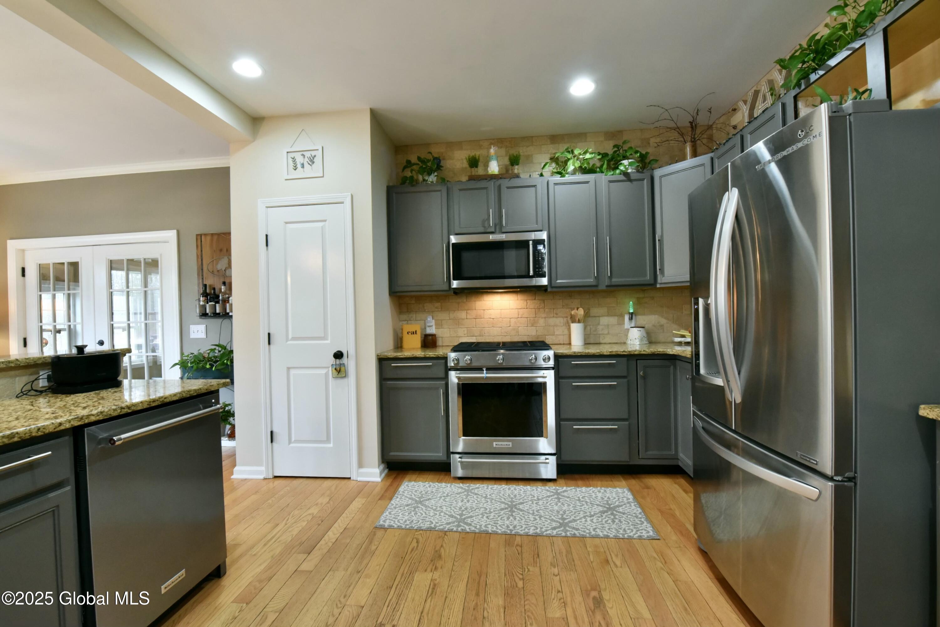 8 Cherry Court Malta, NY 12020 - Photo 15 of 63 tempImageJEZsbA