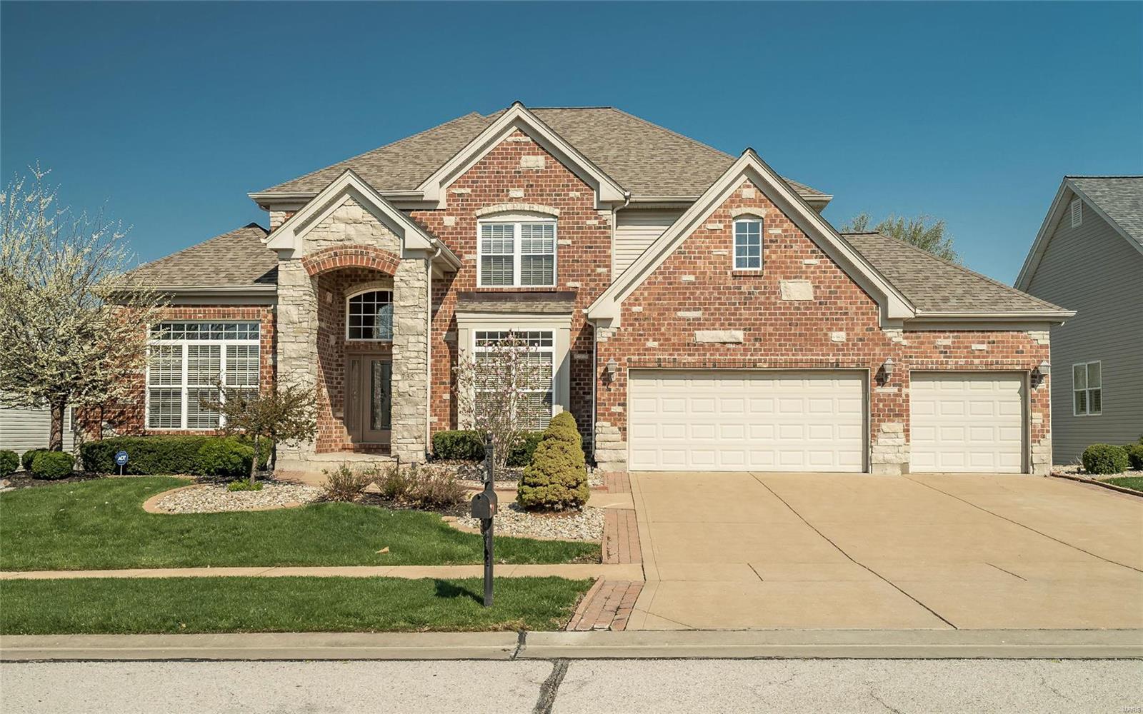 735 Castle Tower Drive Ballwin, MO 63021 - Photo 2 of 74