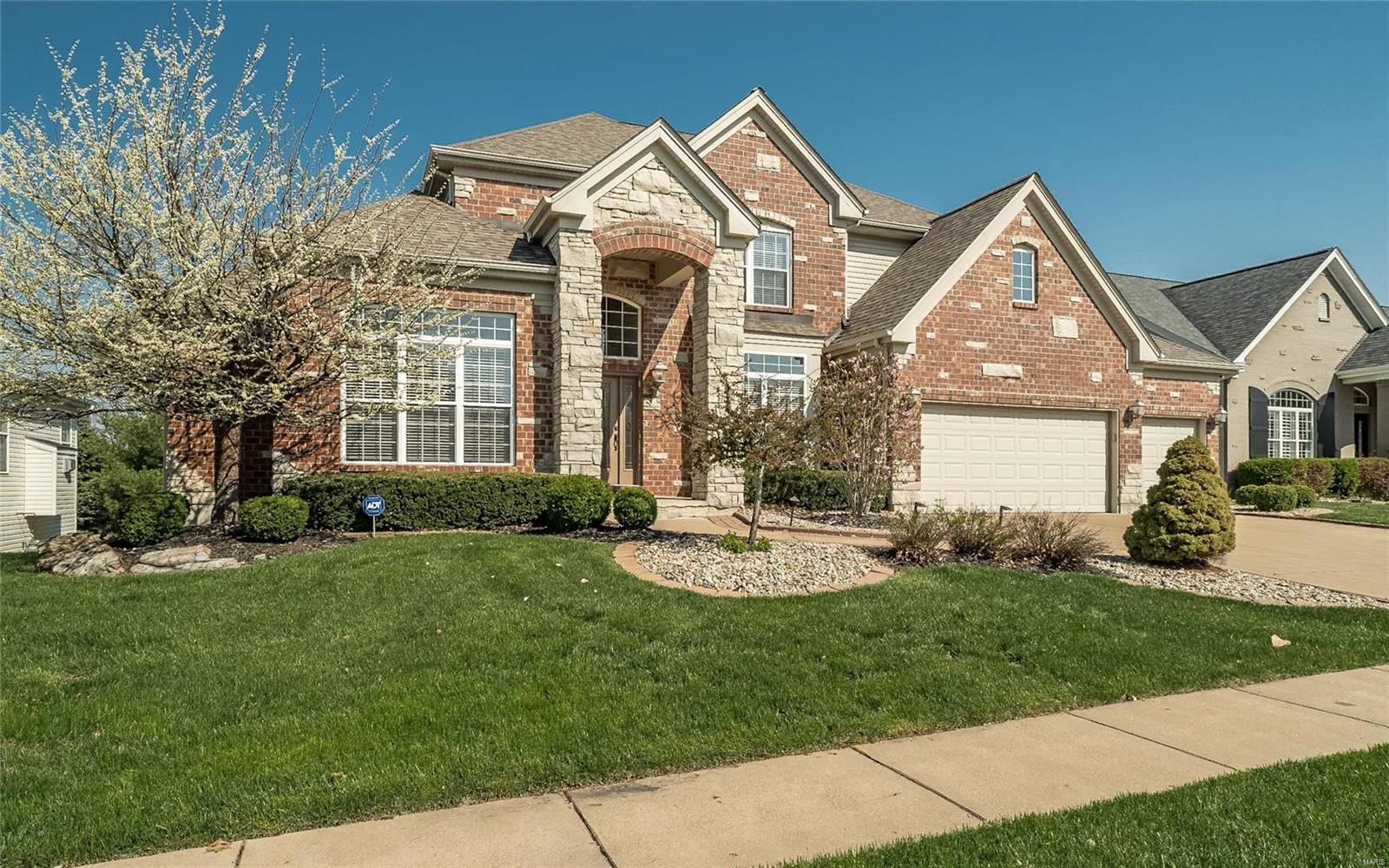 735 Castle Tower Drive Ballwin, MO 63021 - Photo 5 of 74
