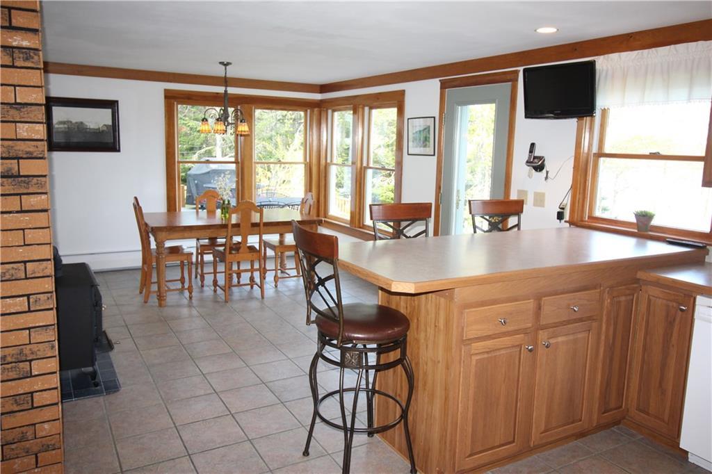 162 Atlantic Quarry Road Spruce Head, ME 04859 - Photo 5 of 33 Kitchen and dining room.