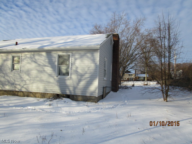 1396 Krumroy Road Akron, OH 44306 - Photo 4 of 14