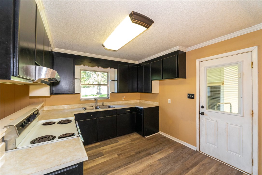 4190 Church St Extension Waycross, GA 31503 - Photo 4 of 36