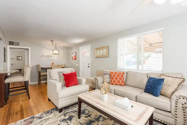 $3,095 | 823 Poplar Street, Denver, CO 80220
