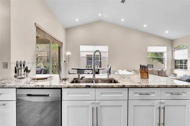 $3,900 | 8520 VÃa Romana, Unit 82U, Boca Raton, FL 33496