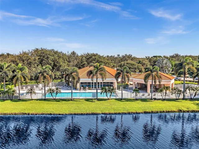 $3,900 | 8520 VÃa Romana, Unit 82U, Boca Raton, FL 33496