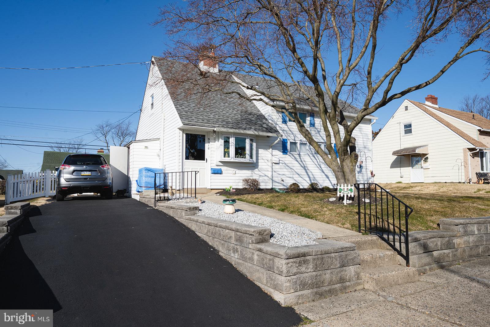 9310 Andover Road Philadelphia, PA 19114 - Photo 3 of 30 Gallery Image 3