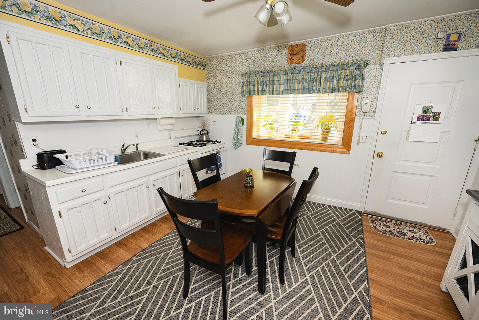 9310 Andover Road Philadelphia, PA 19114 - Photo 6 of 30 Gallery Image 6