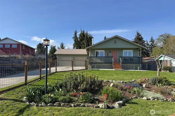 $460,000 | 2028 West 5th Street, Port Angeles, WA 98363