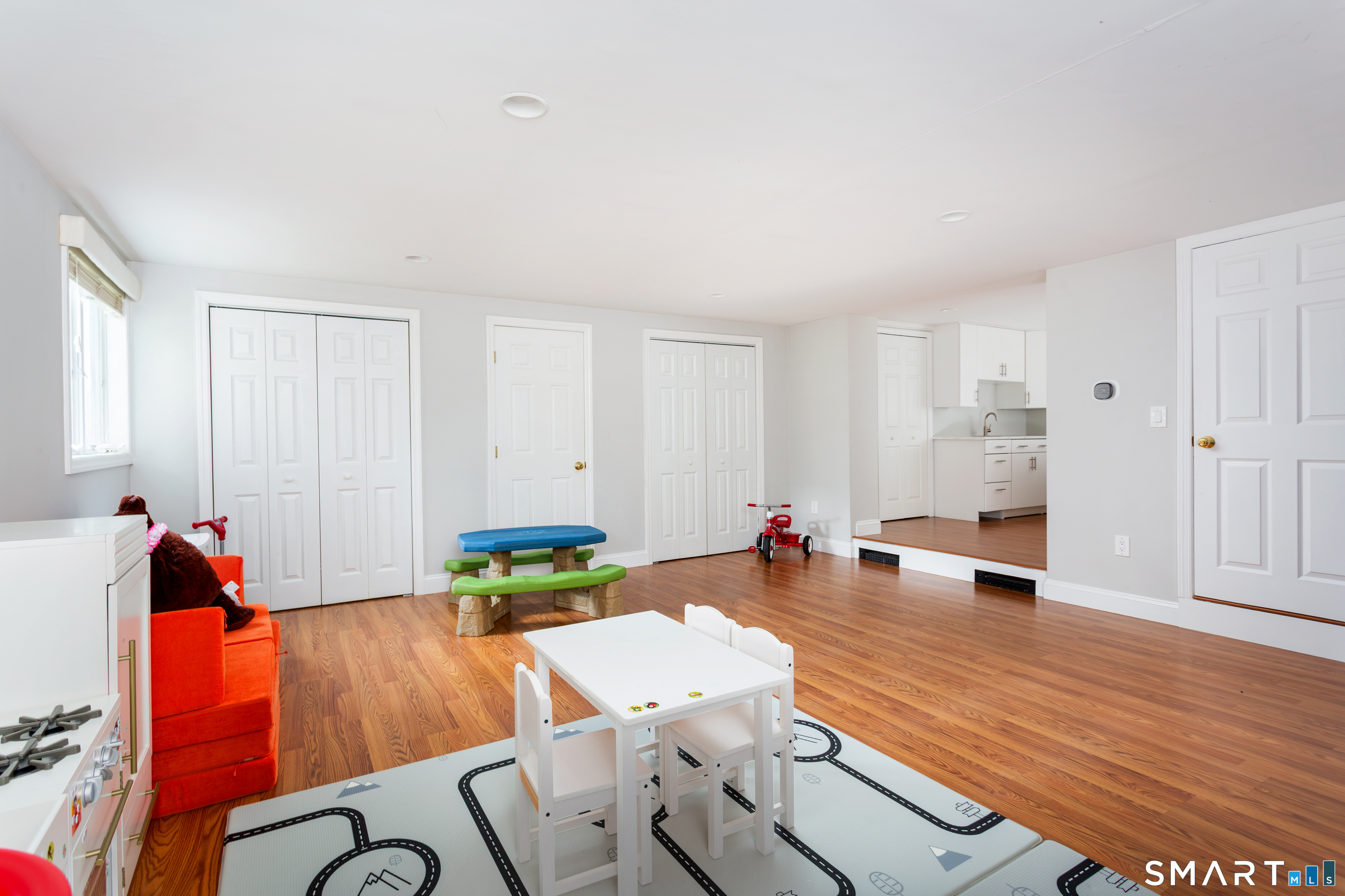 42 Woodledge Road Stamford, CT 06907 - Photo 28 of 36 Gallery Image 28