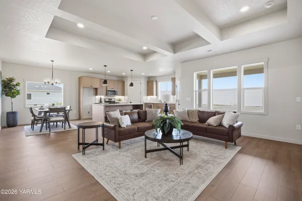 $513,700 | 203 Packer Street, Prosser, WA 99350