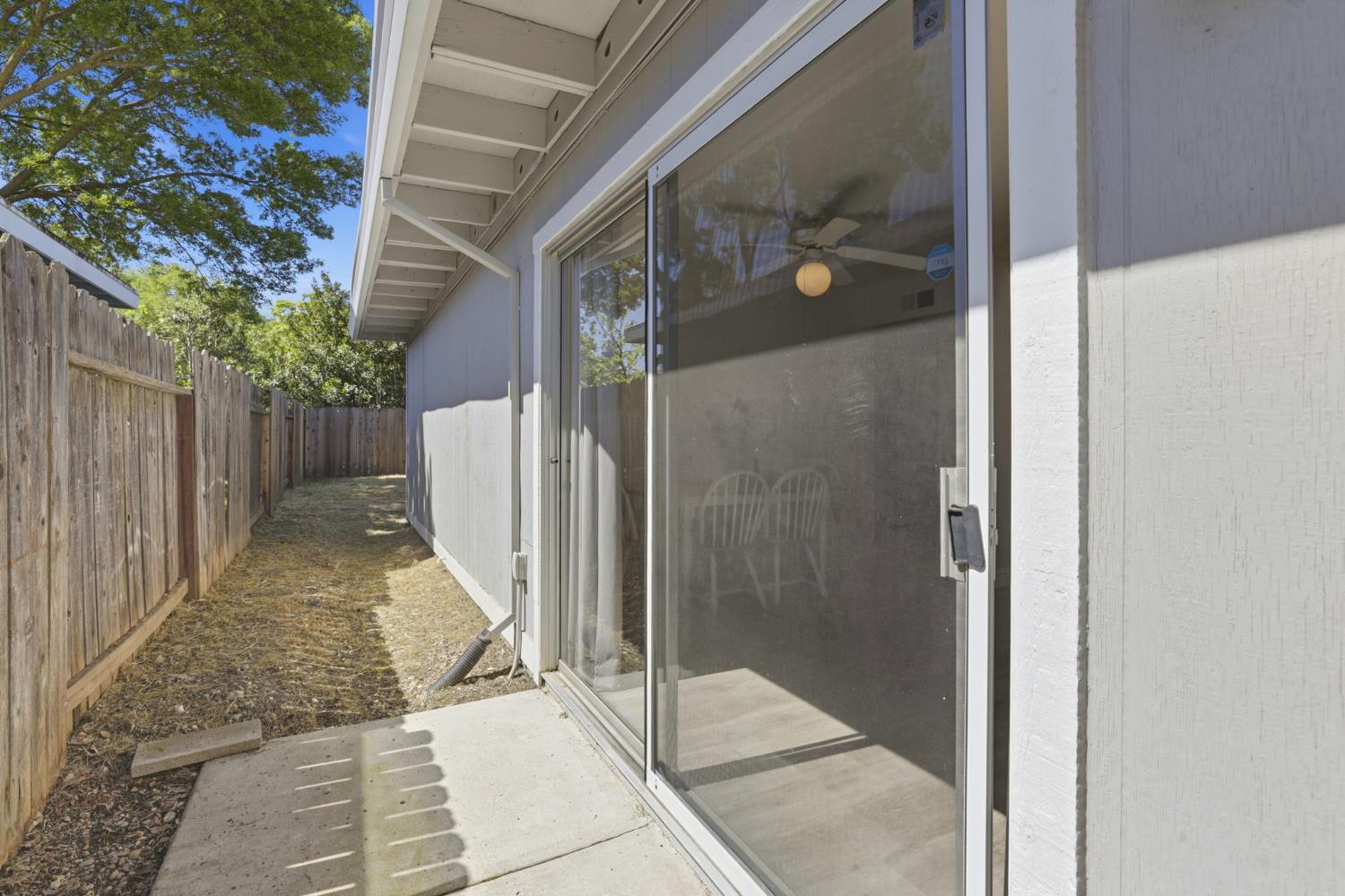 3329 Jayanne Way Carmichael, CA 95608 - Photo 11 of 39