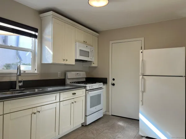 $1,995 | 4165 Idaho Street, San Diego, CA 92104