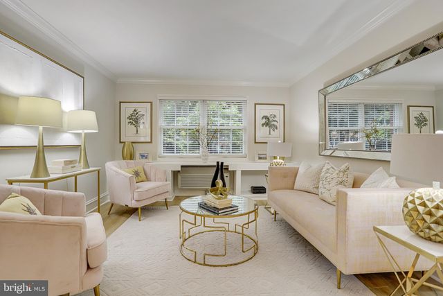 $300,000 | 1722 West Abingdon Drive, Unit 101, Alexandria, VA 22314