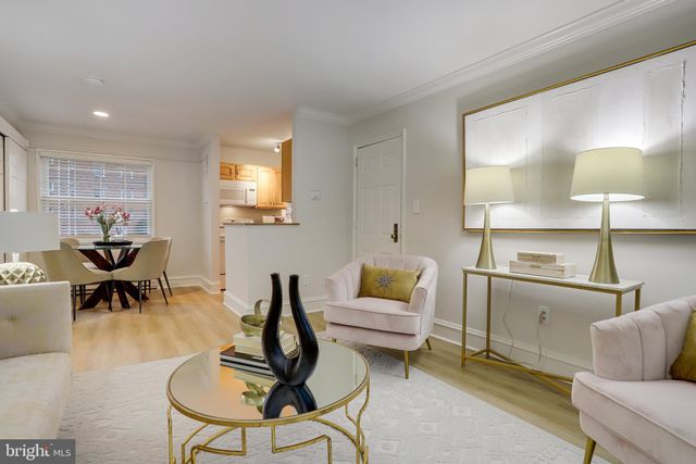 $300,000 | 1722 West Abingdon Drive, Unit 101, Alexandria, VA 22314