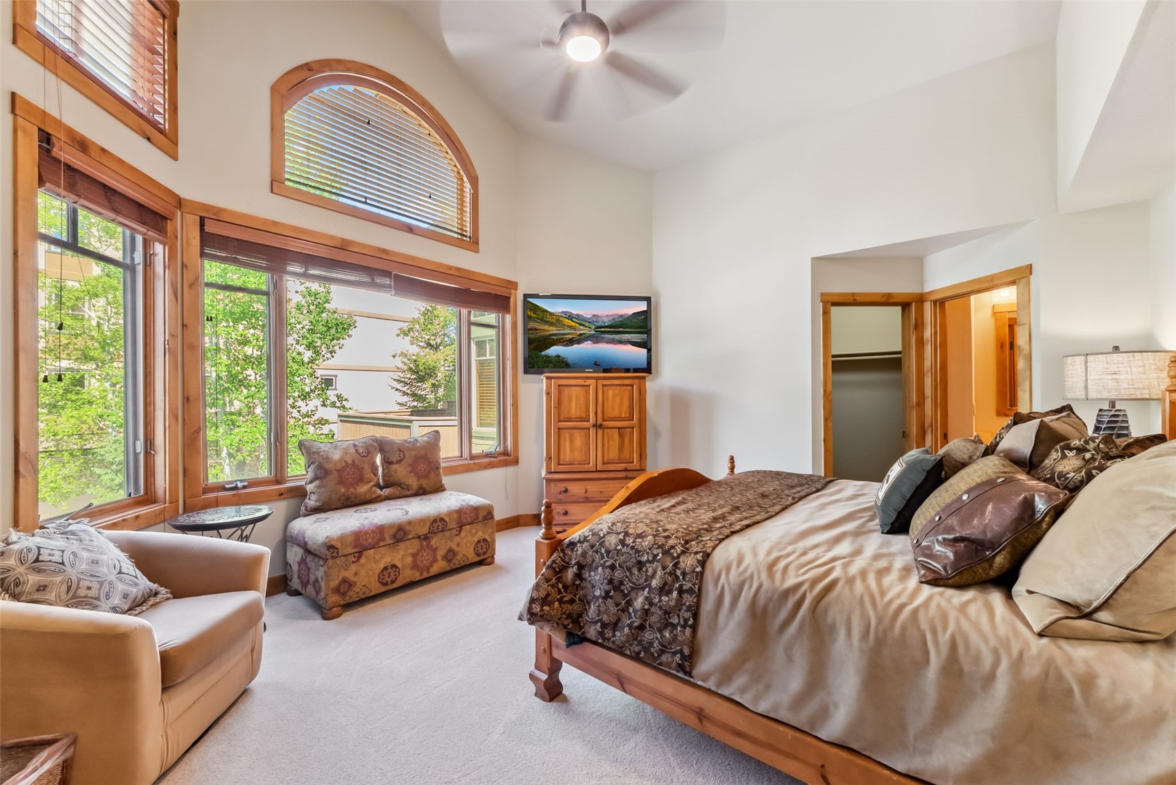 24 Rasor Drive, Unit 24 Keystone, CO 80435 - Photo 11 of 29 primary bedroom with vaulted ceilings