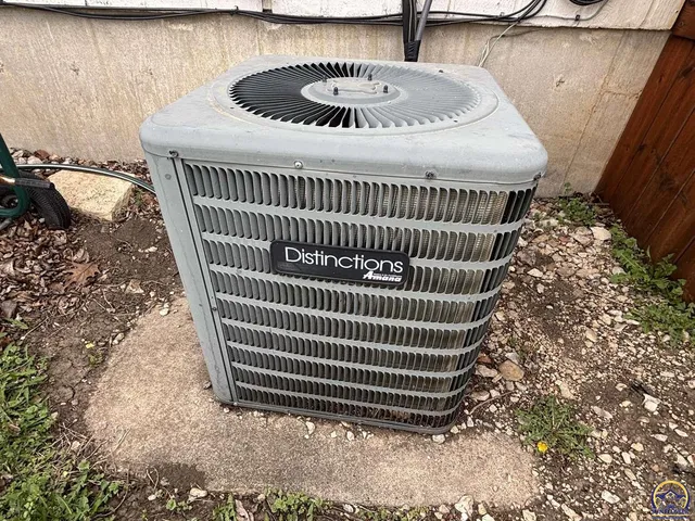 $199,900 | 704 Locust Street, Cottonwood Falls, KS 66845