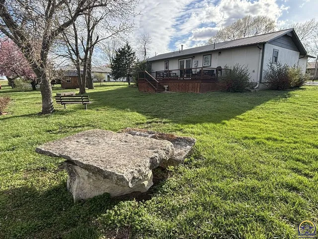 $199,900 | 704 Locust Street, Cottonwood Falls, KS 66845