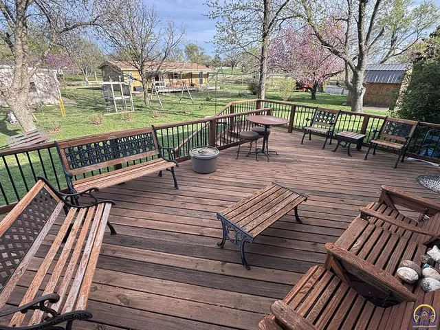 $199,900 | 704 Locust Street, Cottonwood Falls, KS 66845