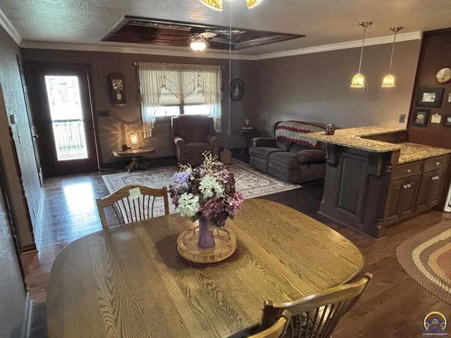 $199,900 | 704 Locust Street, Cottonwood Falls, KS 66845