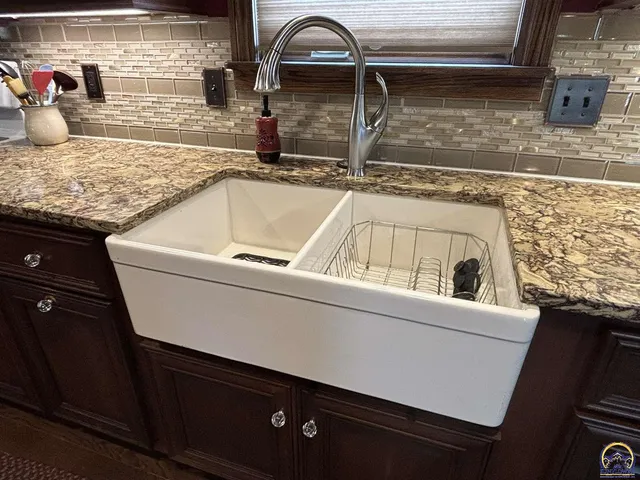 $199,900 | 704 Locust Street, Cottonwood Falls, KS 66845