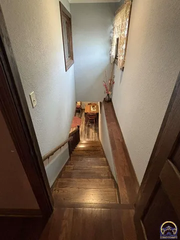 $199,900 | 704 Locust Street, Cottonwood Falls, KS 66845