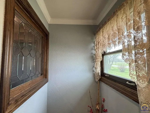 $199,900 | 704 Locust Street, Cottonwood Falls, KS 66845