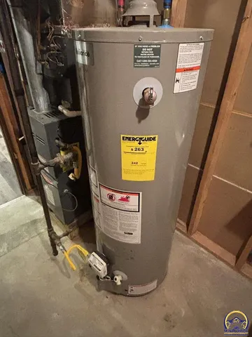 $199,900 | 704 Locust Street, Cottonwood Falls, KS 66845