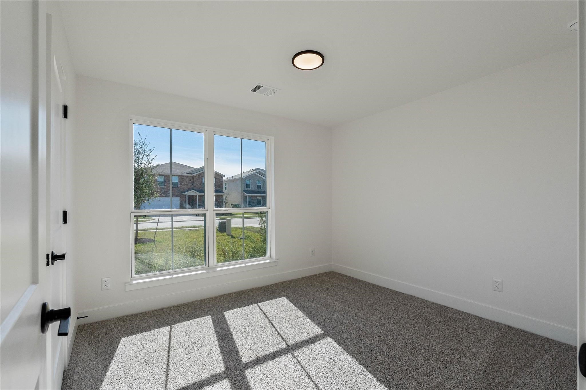 336 Bryan Way Angleton, TX 77515 - Photo 15 of 19 Gallery Image 15