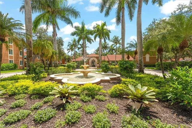 $1,700 | 1170 Reserve Way, Unit 107, Naples, FL 34105